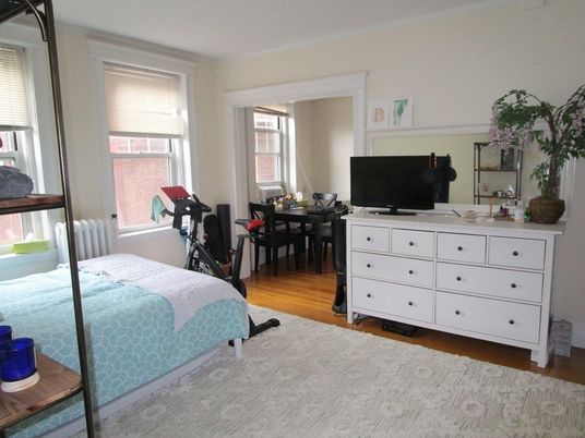 Bedroom, Dining room, Fitness Equipment, Interior, Wood Texture Flooring