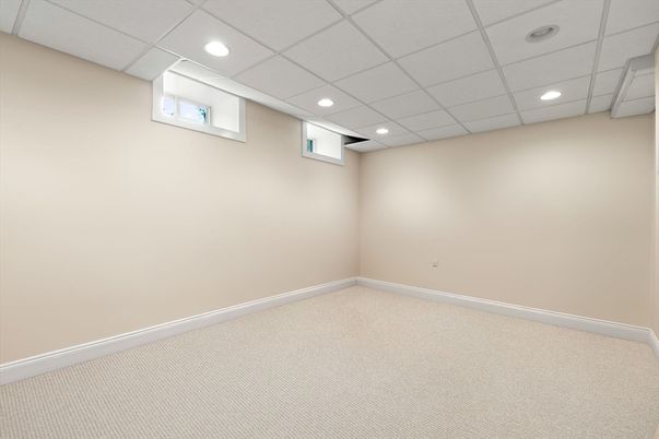 Empty room, Interior, Recessed Lighting