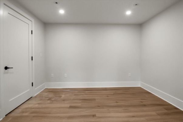Empty room, Interior, Recessed Lighting, Wood Texture Flooring