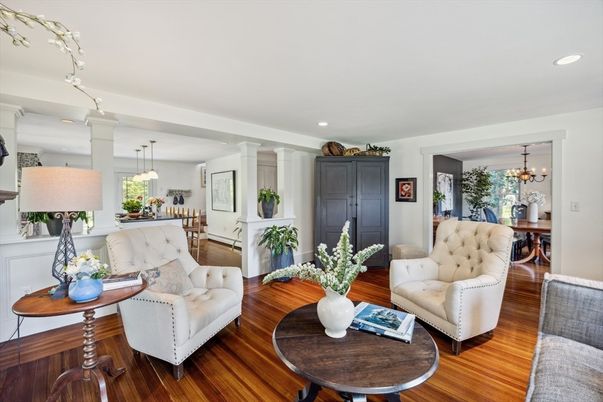 Chandelier, Dining room, Interior, Living room, Pendant Lights, Recessed Lighting, Wood Texture Flooring