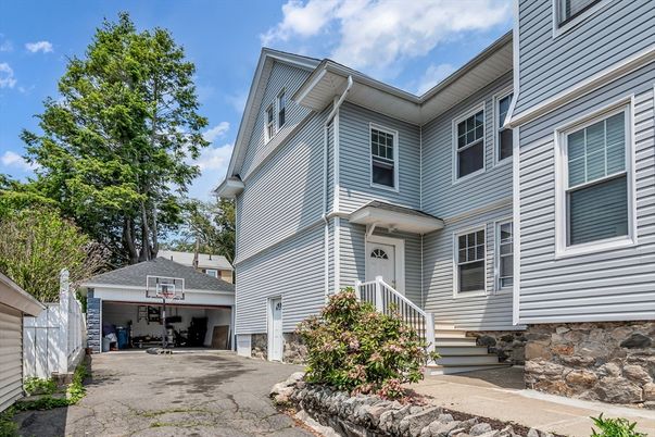 Detached Garage, Exterior