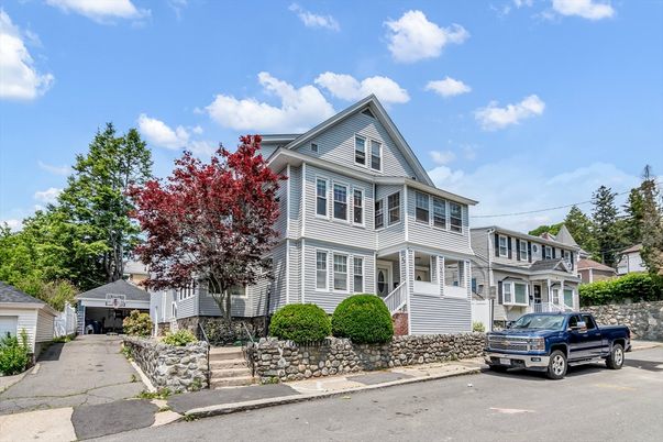 Detached Garage, Exterior, Facade, Queen Anne Victorian