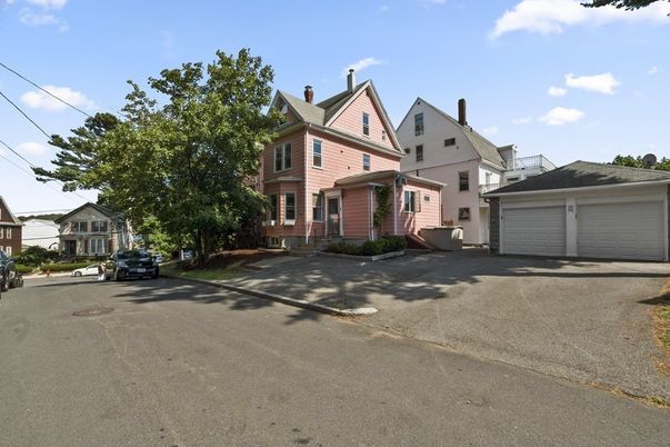 Detached Garage, Exterior