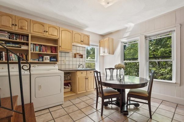Dining room, Interior, Washer