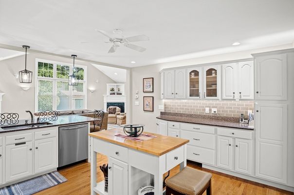 Fireplace, Interior, Kitchen, Pendant Lights, Recessed Lighting, Wood Texture Flooring