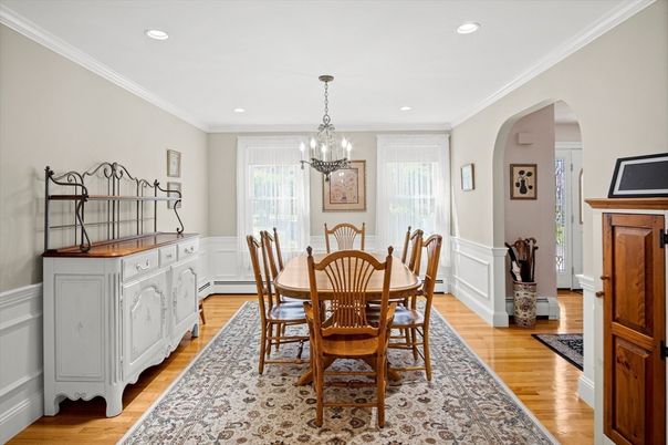 Chandelier, Dining room, Interior, Recessed Lighting, Wood Texture Flooring
