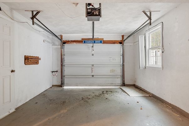 Garage, Interior