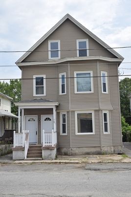 Exterior, Facade, Queen Anne Victorian