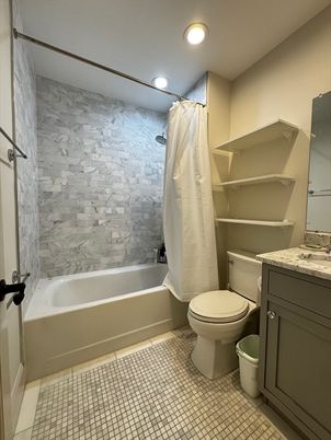 Bathroom, Interior, Recessed Lighting