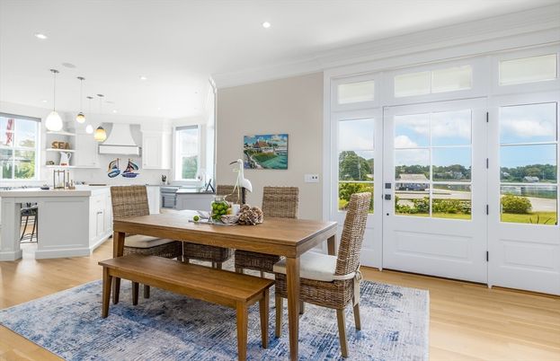 Dining room, Interior, Kitchen, Pendant Lights, Recessed Lighting, Wood Texture Flooring
