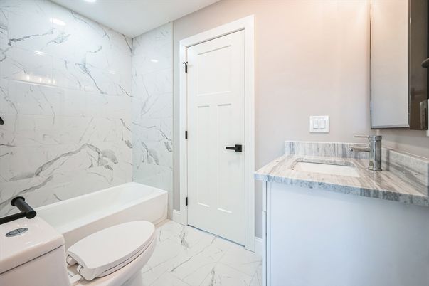 Bathroom, Interior, Marble, Marble Walls, Recessed Lighting