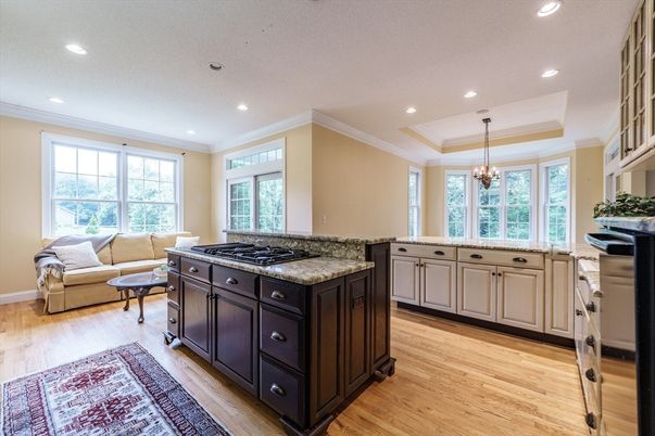 Chandelier, Interior, Kitchen, Living room, Recessed Lighting, Wood Texture Flooring