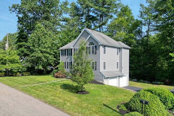 Attached, Backyard, Exterior, Facade, Queen Anne Victorian