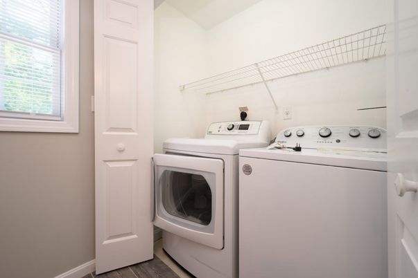 Interior, Utility Closets, Washer, Wood Texture Flooring