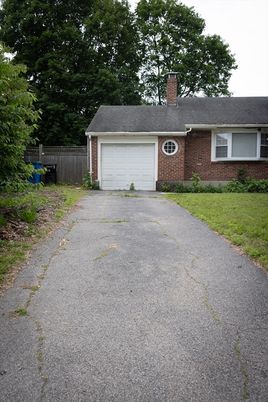 Attached, Exterior, Facade, Brick Facade, Cape Cod