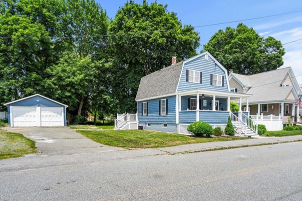 Detached Garage, Exterior, Facade, Cape Cod