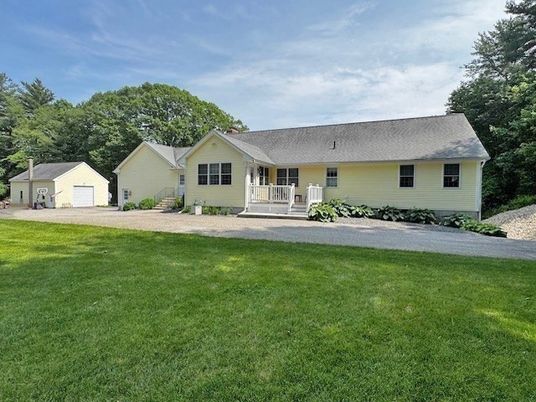 Backyard, Detached Garage, Exterior