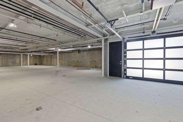 Garage, Interior