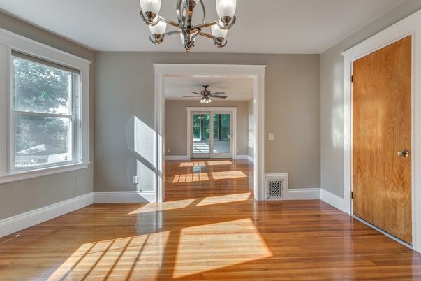 Chandelier, Empty room, Interior, Wood Texture Flooring