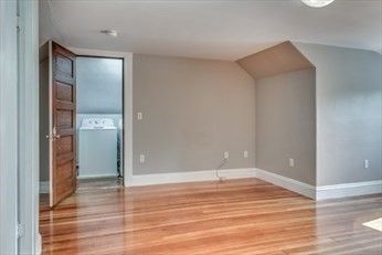 Empty room, Interior, Washer, Wood Texture Flooring