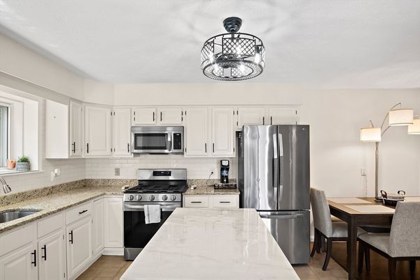 Dining room, Interior, Kitchen, Stainless Steel Appliances