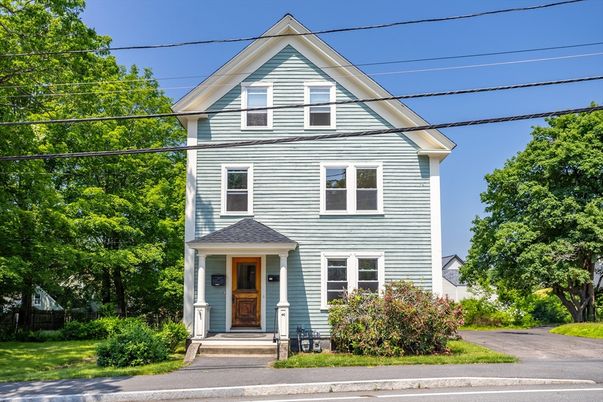 Exterior, Facade, Queen Anne Victorian