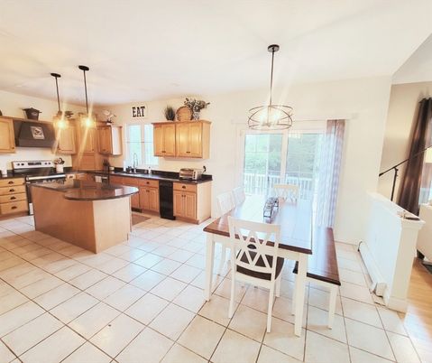 Dining room, Interior, Kitchen, Pendant Lights