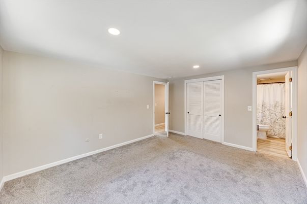 Bathroom, Empty room, Interior, Recessed Lighting