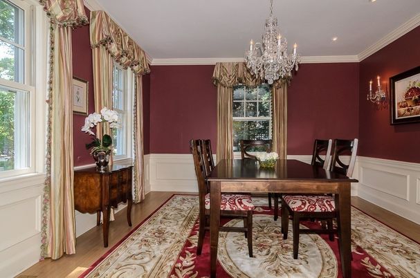 Chandelier, Dining room, Interior, Recessed Lighting, Wood Texture Flooring