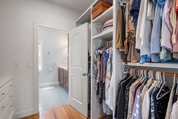 Interior, Walk-in Closets, Wood Texture Flooring