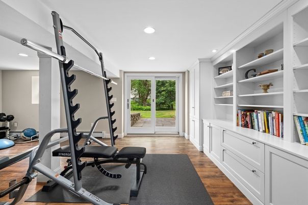 Fitness Equipment, Interior, Recessed Lighting, Wood Texture Flooring