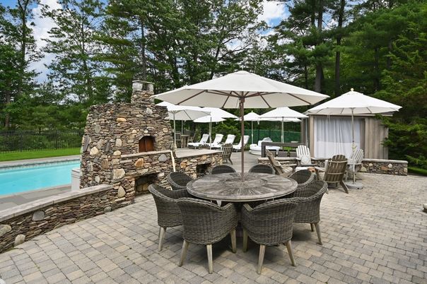 Exterior, Fireplace, Pool