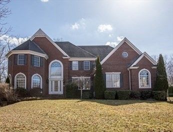 Backyard, Exterior, Facade, Brick Facade, Brick Traditional