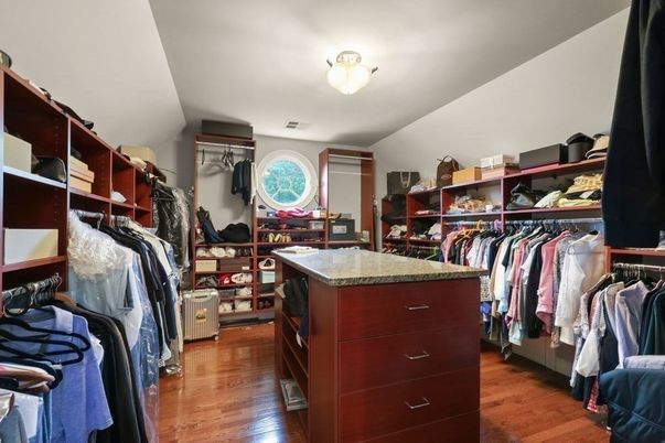 Interior, Walk-in Closets, Wood Texture Flooring