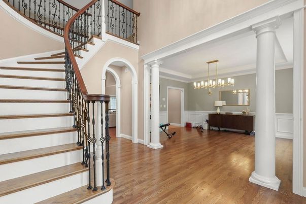 Interior, Pendant Lights, Wood Texture Flooring