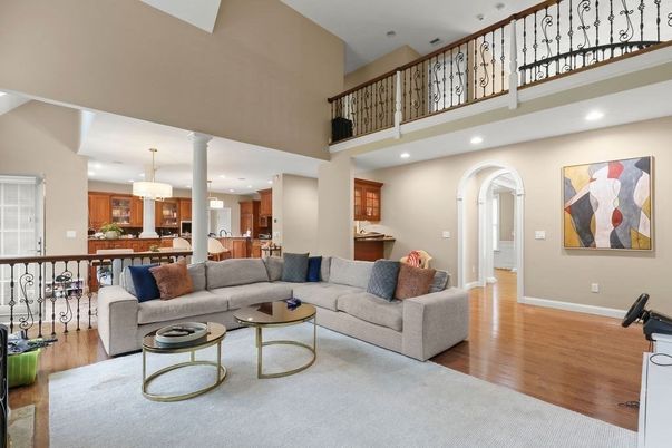 Chandelier, Dining room, Interior, Kitchen, Living room, Recessed Lighting, Wood Texture Flooring