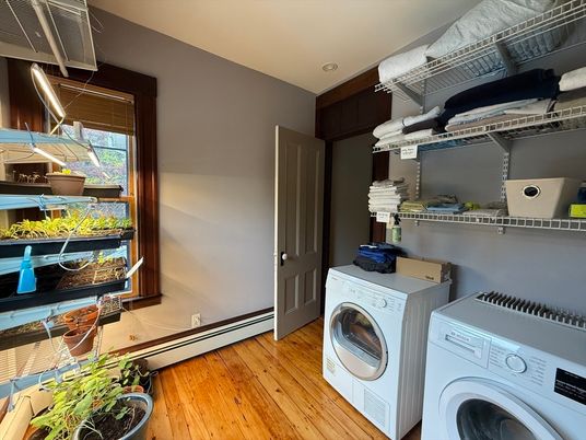 Interior, Washer, Wood Texture Flooring