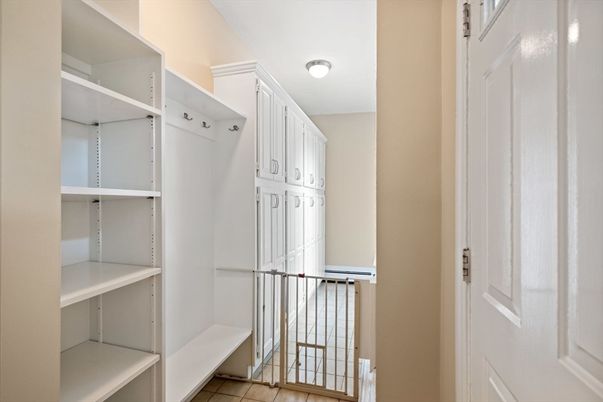 Interior, Walk-in Closets