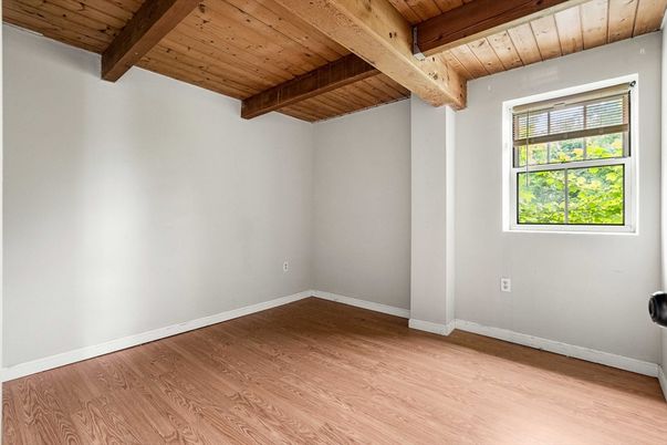Empty room, Interior, Wooden Beams, Wooden Ceilings, Wood Texture Flooring