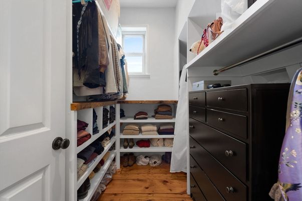 Interior, Walk-in Closets, Wood Texture Flooring