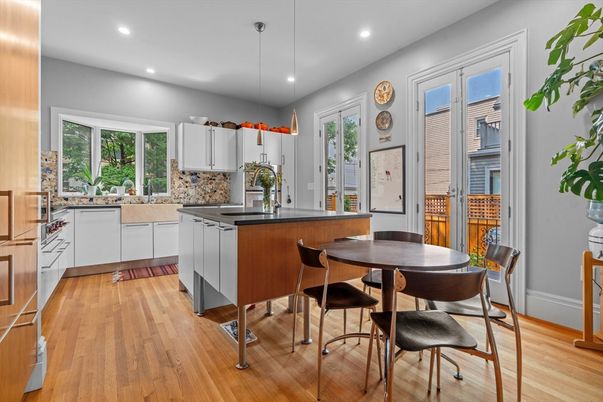 Dining room, Interior, Kitchen, Pendant Lights, Recessed Lighting, Wood Texture Flooring