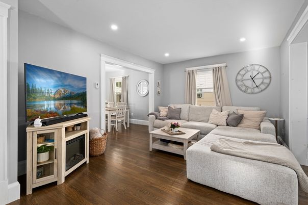 Dining room, Interior, Living room, Recessed Lighting, Wood Texture Flooring