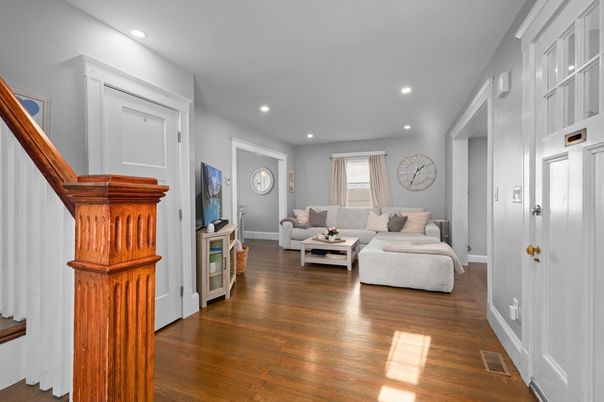 Interior, Living room, Recessed Lighting, Wood Texture Flooring