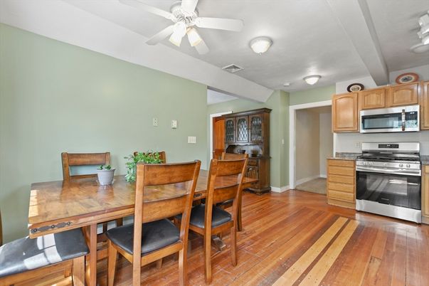 Dining room, Interior, Kitchen, Stainless Steel Appliances, Wood Texture Flooring