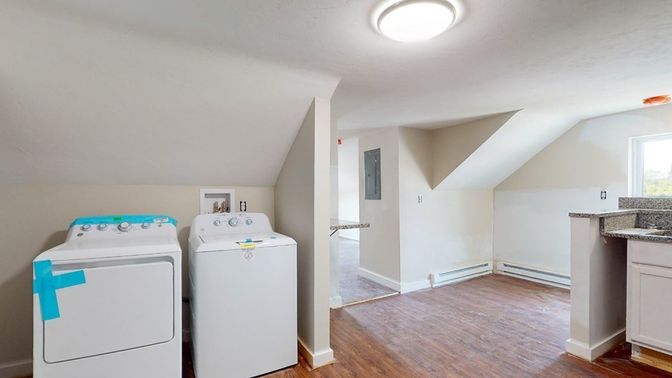 Interior, Utility Closets, Washer, Wood Texture Flooring
