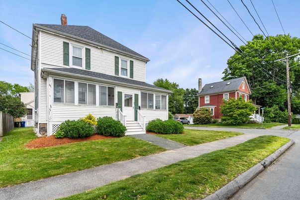 Exterior, Facade, Cape Cod
