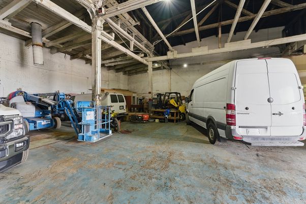 Garage, Interior