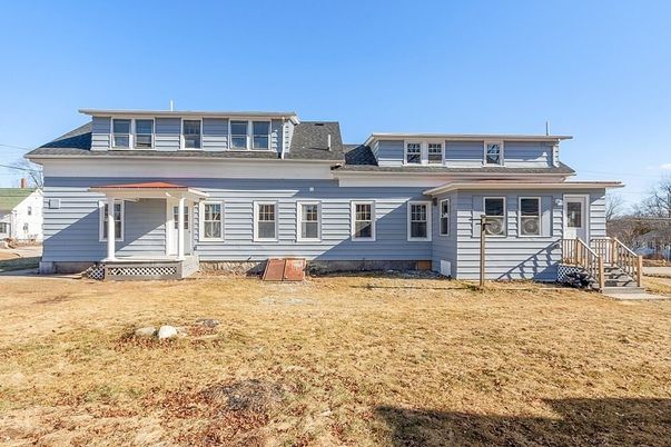 Backyard, Exterior, Facade, American Foursquare