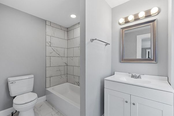 Bathroom, Interior, Marble, Marble Walls, Recessed Lighting
