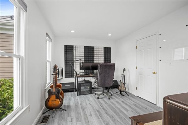 Home Office, Interior, Recessed Lighting, Wood Texture Flooring